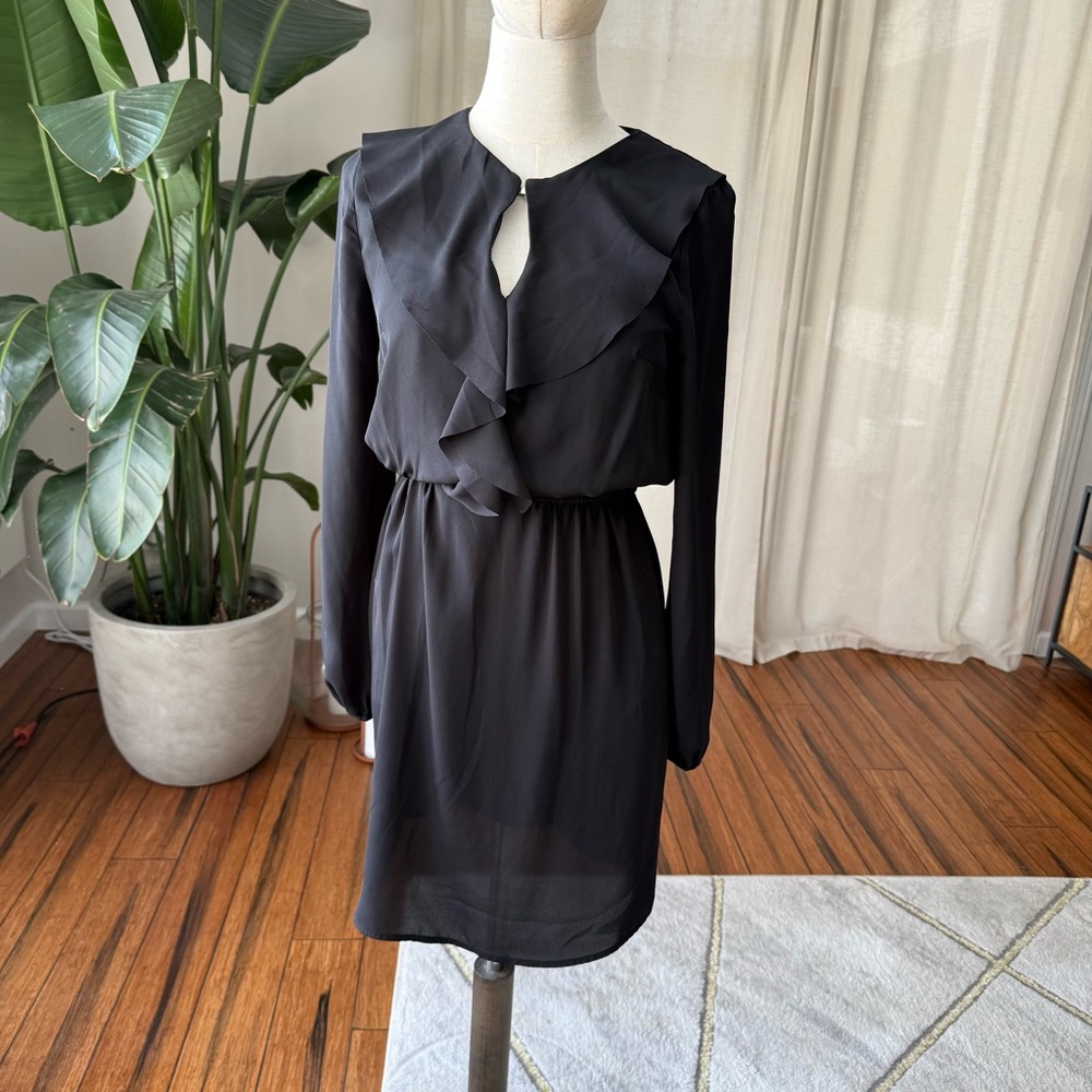 🖤 H&M Black Ruffle Front Long Sleeve Dress – Size 4 (US)